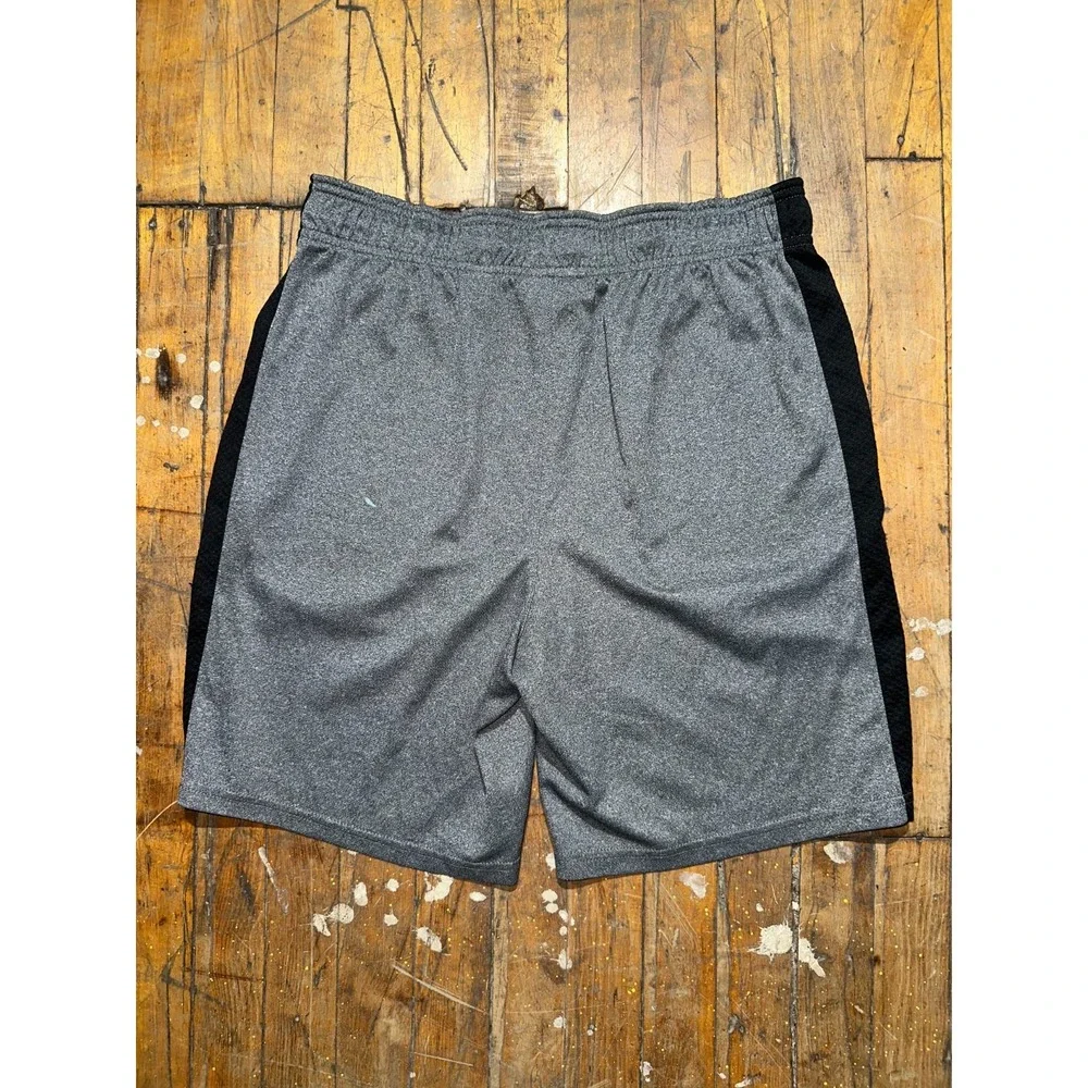 Reebok‎ Athletic Shorts Mens Medium Gray Logo Pleated Drawstring Waist Running
